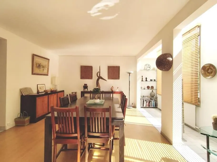 Appartamento Bright&Artful Loft Typical Parisian Lifestyle Area 0*, Parigi Francia